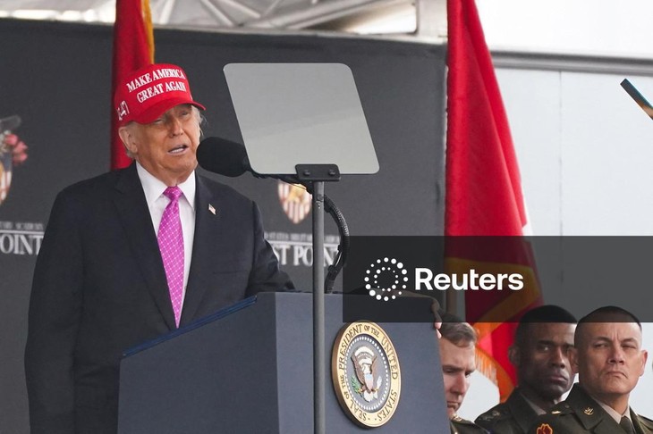  Presidente de Estados Unidos no recortará mil millones del presupuesto militar - ảnh 1