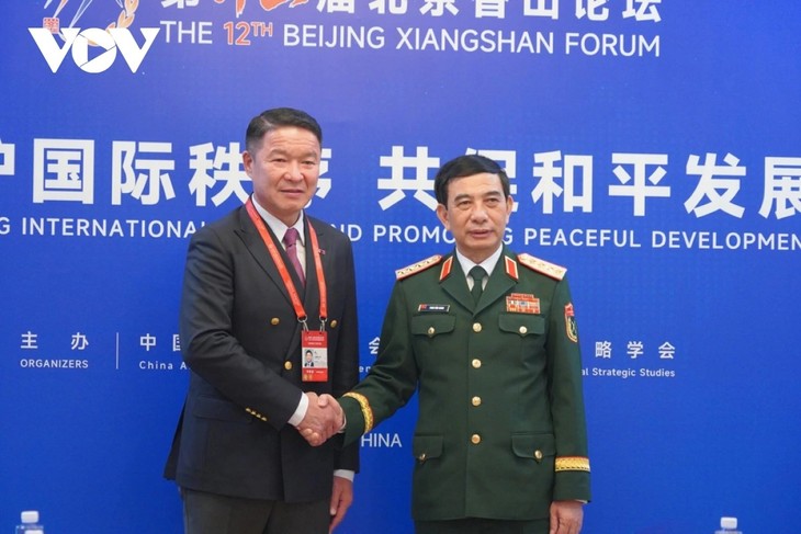 Vietnam promueve la diplomacia de defensa con varios países en el Foro de Xiangshan - ảnh 4