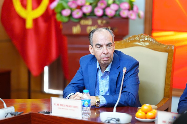 La Voz de Vietnam busca reforzar conexión con el sector de prensa de Cuba - ảnh 3