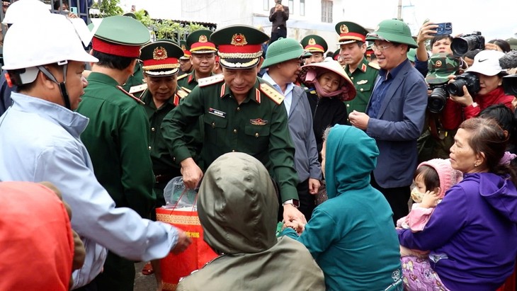 Vietnam destina más de 3 millones de dólares a cuatro provincias centrales afectadas por inundaciones  - ảnh 1