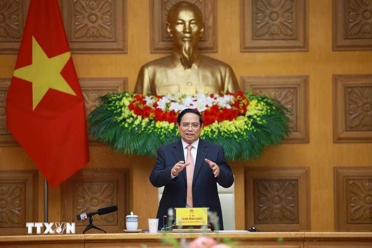 Primer Ministro vietnamita estimula a las empresas suizas y europeas a invertir en semiconductores - ảnh 2