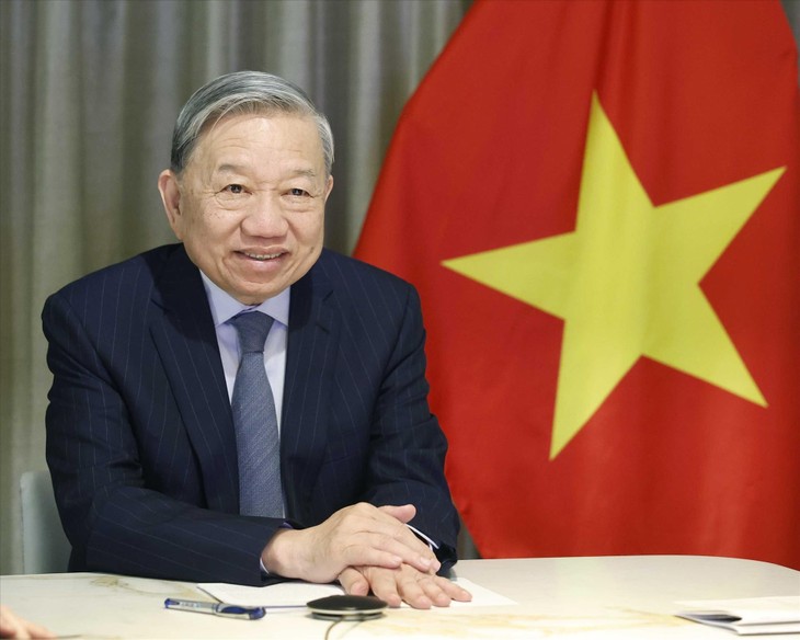 Líder político de Vietnam sostiene conversaciones telefónicas con senadores estadounidenses - ảnh 1