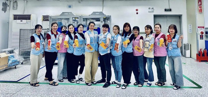 Empresas vietnamitas retoman las actividades laborales después del Tet  - ảnh 1