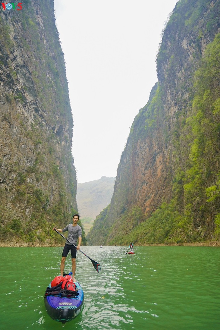 Khám phá vẻ đẹp hoang sơ của hẻm vực sâu nhất Đông Nam Á ở Hà Giang - ảnh 7