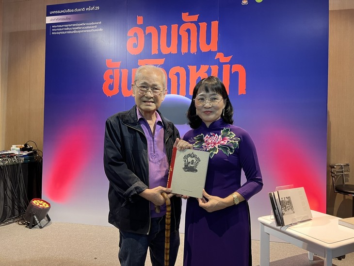 វៀតណាមក្នុងកំណាព្យរបស់កវីថៃ - ảnh 2