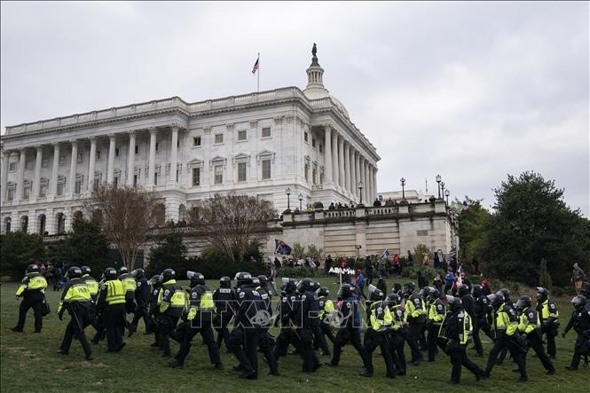 Affrontements au Capitole: 55 procédures ont été ouvertes - ảnh 1