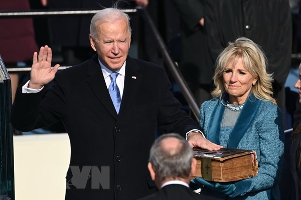 Messages de félicitations des dirigeants vietnamiens au nouveau président américain Joe Biden - ảnh 1