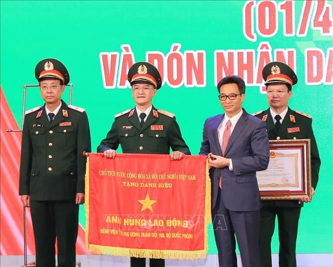 L’Hôpital central militaire 108 s’est vu décerné le titre de “Héros du travail” - ảnh 2