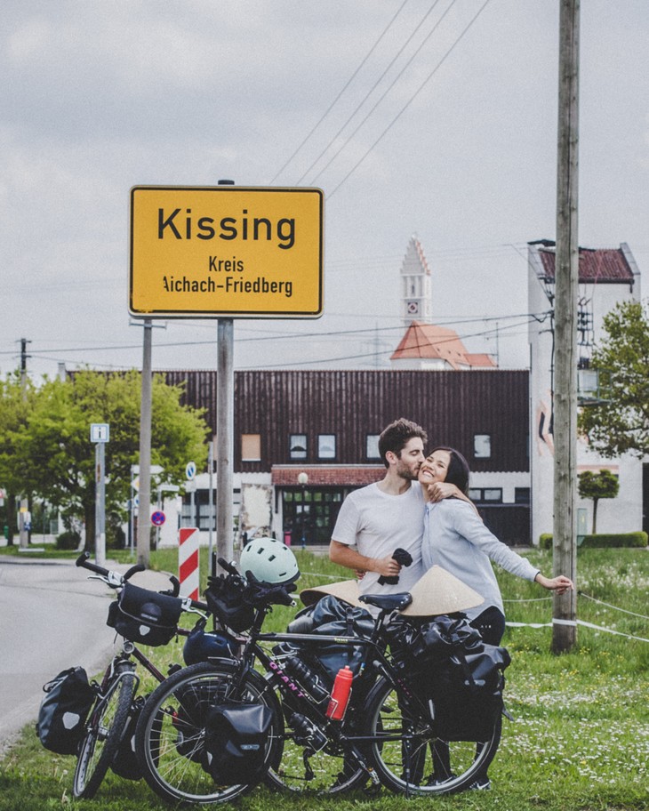 16.000 kilomètres, deux personnes, un amour, un livre…  - ảnh 1