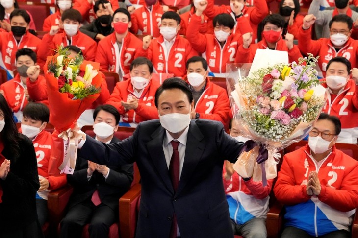 Le conservateur Yoon Suk-yeol élu président de la République de Corée - ảnh 1