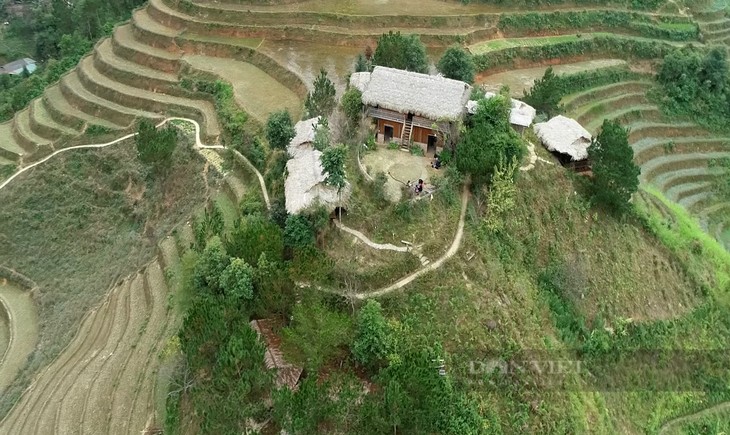 A Dê, l’initiateur du tourisme communautaire chez les Mông de Yên Bai - ảnh 1