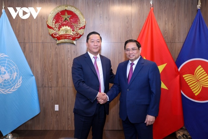 Le Premier ministre Pham Minh Chinh rencontre les dirigeants de grands groupes américains - ảnh 1