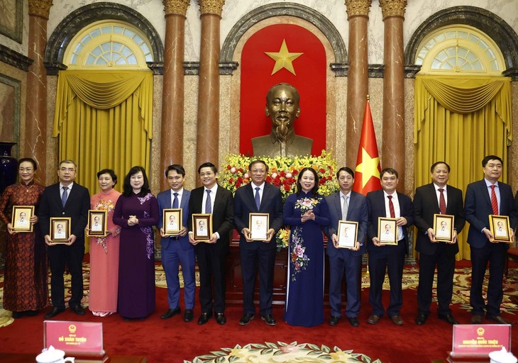 Journée des médecins vietnamiens: Vo Thi Anh Xuân rencontre des représentants du secteur médical - ảnh 1