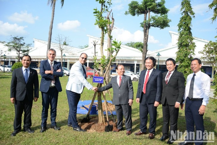 Inauguration du Centre d'employabilité francophone de Danang - ảnh 1