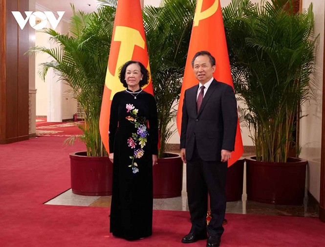 Une délégation du Parti communiste vietnamien effectue une visite en Chine - ảnh 1