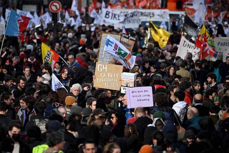 1er mai: 2,3 millions de manifestants en France - ảnh 1