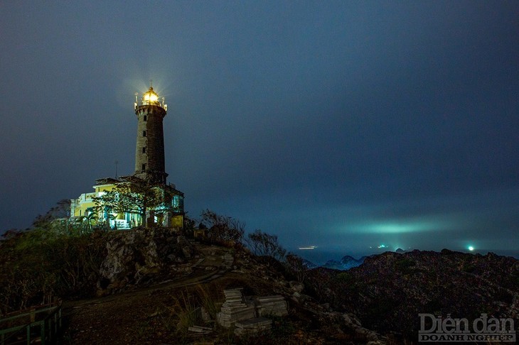 Le phare de Long Châu, gardien de la baie de Lan Ha depuis 129 ans - ảnh 2