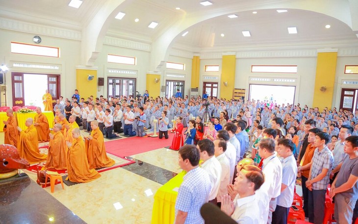 Vesak, preuve de la liberté religieuse au Vietnam - ảnh 1