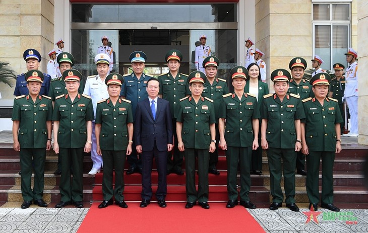 Vo Van Thuong inspecte les organismes de recherche et de sauvetage à Hanoi - ảnh 1