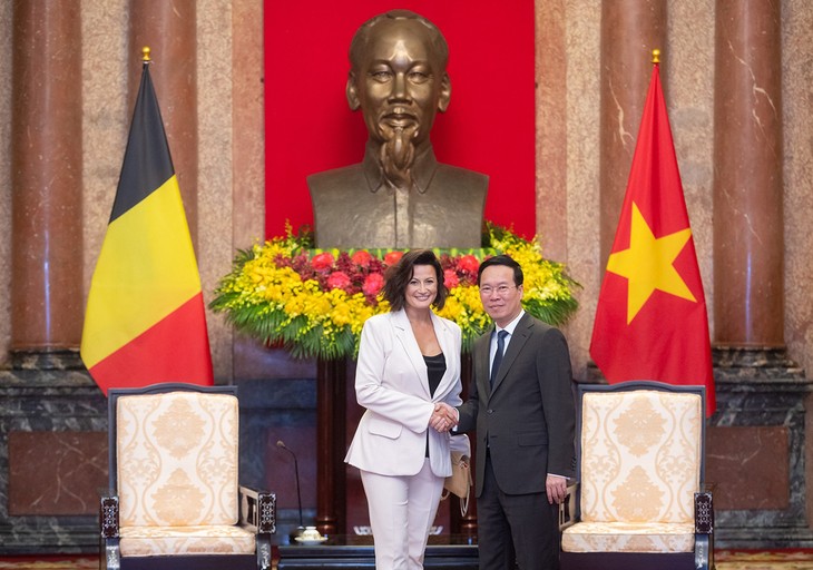 Vo Van Thuong rencontre Stéphanie D’Hose - ảnh 1