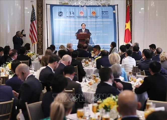 Rencontre de Pham Minh Chinh avec d'importants investisseurs américains - ảnh 1