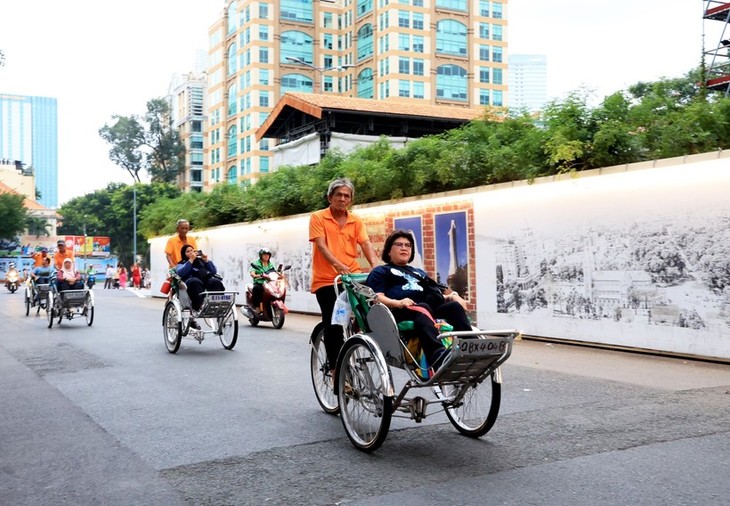 Le Vietnam a accueilli plus de 3 millions de visiteurs étrangers au cours des deux derniers mois - ảnh 1