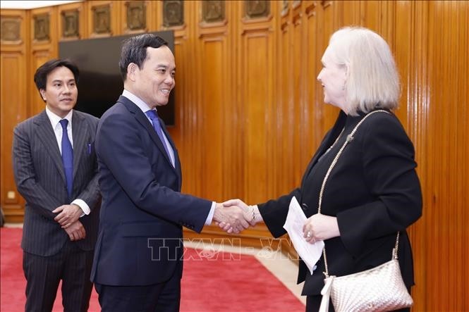 Trân Luu Quang rencontre Kirsten Gillibrand - ảnh 1