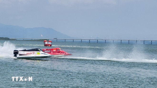 Le Vietnam remporte le Championnat du monde de Formule 1 motonautique - ảnh 1