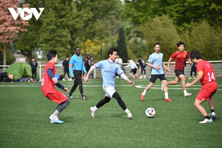 Les amis 2024 - Tournoi amical de football en France - ảnh 1