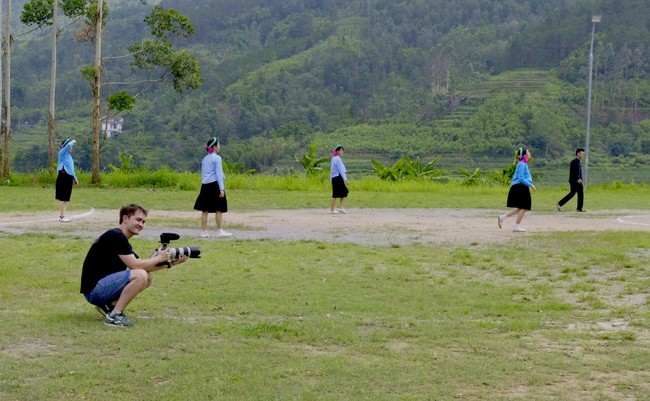 Once Upon a Bridge II: Quand le football rencontre la musique - ảnh 1