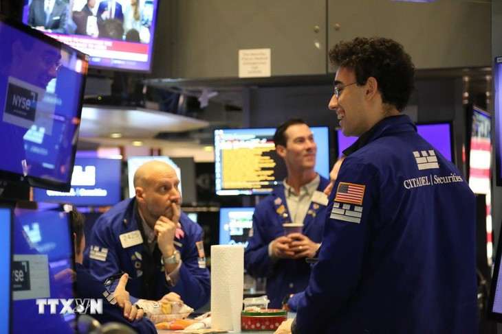 Les Bourses mondiales s’envolent après les chiffres de l’inflation américaine - ảnh 1