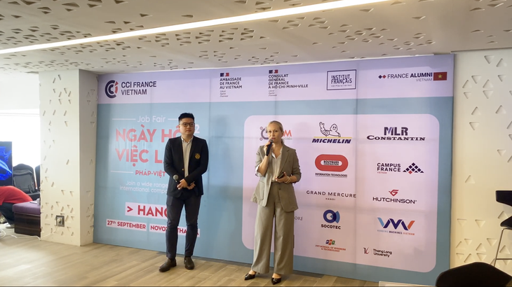 Job fair: Un salon de l'emploi franco-vietnamien réunit étudiants et entreprises à Hanoï - ảnh 1