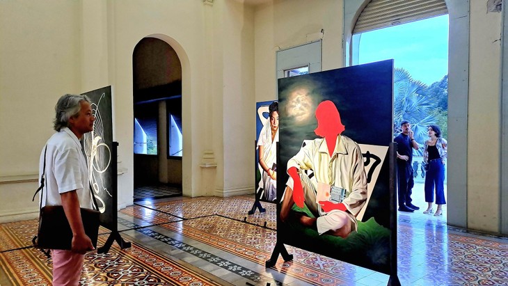 Chloé Saï Breil-Dupont: Ma peinture parle d’amour, de mémoire et de tendresse - ảnh 6