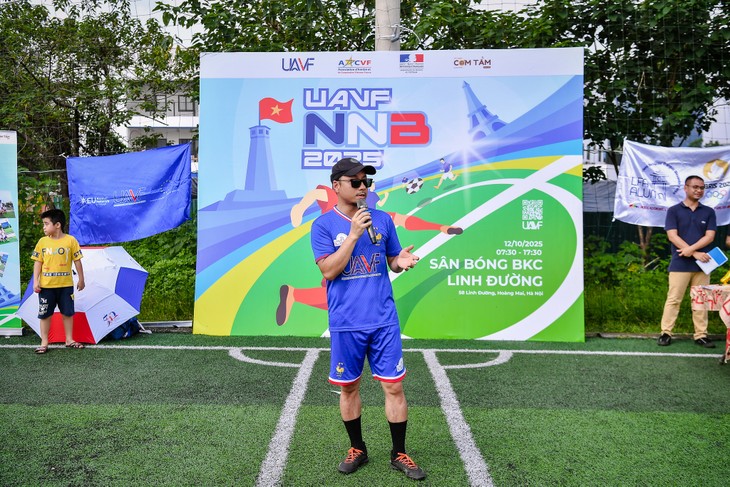Tournoi de football UAVF–NNB 2025: le sport au service de l’amitié entre la France, le Vietnam et l’Europe - ảnh 2