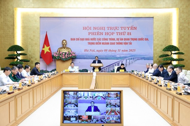 Pham Minh Chinh appelle à accélérer la mise en œuvre des grands projets d’infrastructures - ảnh 1