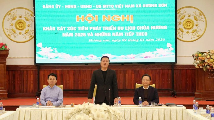 À Hanoï, la pagode des Parfums veut sortir du tourisme saisonnier - ảnh 1