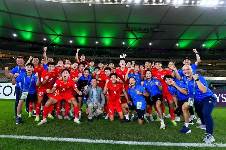 Coupe d’Asie de football des moins de 23 ans: le Vietnam se qualifie pour les demi-finales - ảnh 1