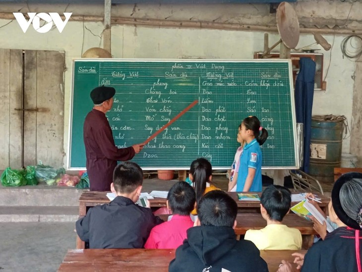 Truong Van Chinh, gardien de l’écriture San Diu à Thai Nguyên    - ảnh 3