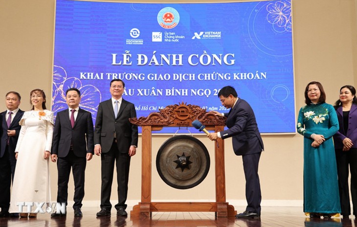 Vers un développement durable du marché boursier vietnamien - ảnh 1