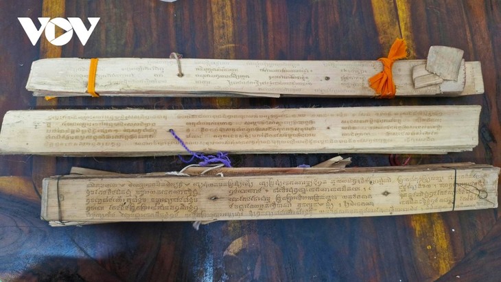 Les sutras gravés sur feuilles de latanier entrent dans l’ère du numérique - ảnh 4