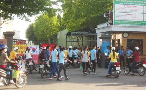 สถานประกอบการในนิคมอุตสาหกรรมจังหวัดบิ่งเยืองและด่งนายกลับมาดำเนินกิจการเป็นปกติ - ảnh 1