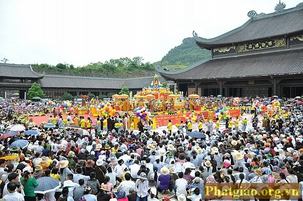 เสรีภาพด้านความเชื่อและการนับถือศาสนาเป็นการพิสูจน์อย่างมีชีวิตชีวาเกี่ยวกับสิทธิมนุษยชน - ảnh 2