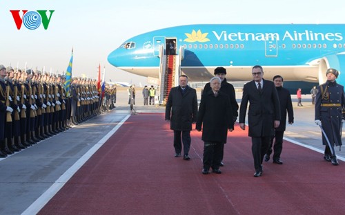 ท่านเลขาธิการใหญ่พรรคคอมมิวนิสต์เวียดนามเสร็จสิ้นการเยือนสาธารณรัฐเบลารุส - ảnh 1