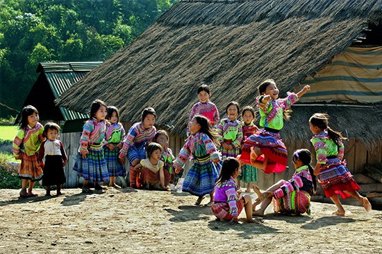 เน้นลงทุนในด้านหลักเพื่อพัฒนาเศรษฐกิจ – สังคมในเขตชนกลุ่มน้อย - ảnh 1