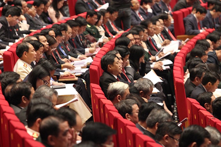 การประชุมสมัชชาใหญ่พรรคสมัยที่ 12 ส่งเสริมจิตใจแห่งการเปิดเผยและมีประชาธิปไตย - ảnh 1