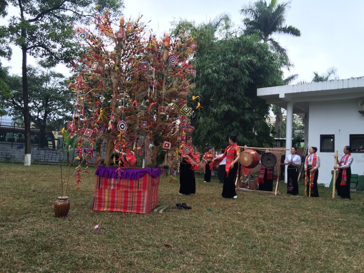 สัมผัสบรรยากาศวัฒนธรรมเขตตะวันตกเฉียงเหนือ ณ พิพิธภัณฑ์ชาติพันธุ์เวียดนาม - ảnh 6