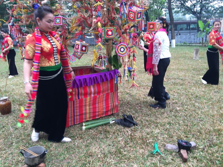 สัมผัสบรรยากาศวัฒนธรรมเขตตะวันตกเฉียงเหนือ ณ พิพิธภัณฑ์ชาติพันธุ์เวียดนาม - ảnh 9