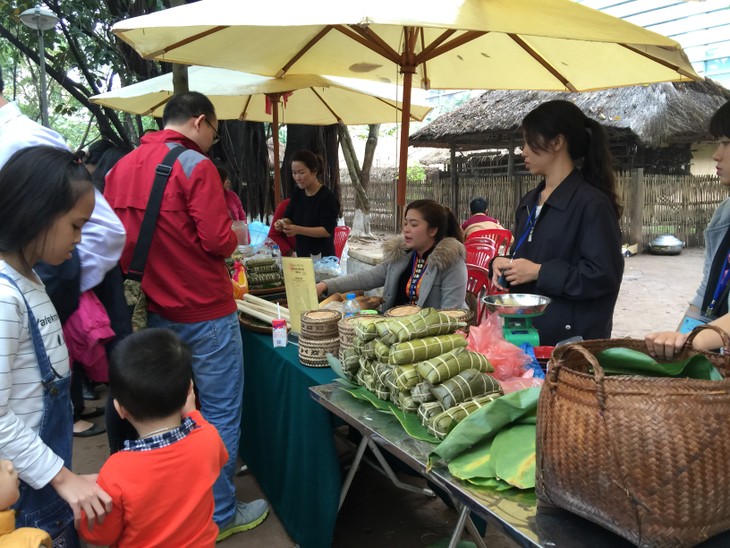 สัมผัสบรรยากาศวัฒนธรรมเขตตะวันตกเฉียงเหนือ ณ พิพิธภัณฑ์ชาติพันธุ์เวียดนาม - ảnh 24