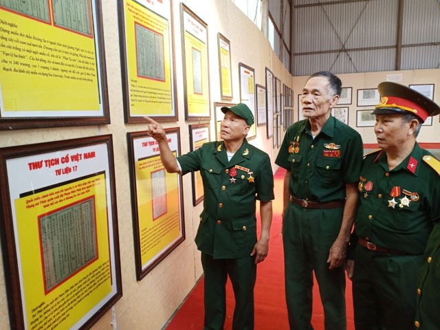 งานนิทรรศการ “หว่างซา เจื่องซาของเวียดนาม-หลักฐานทางประวัติศาสตร์และนิตินัย” - ảnh 1