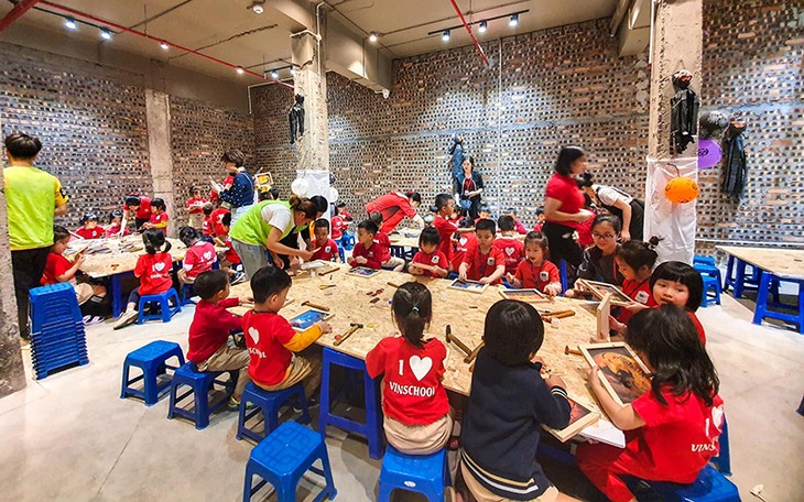 Kreativer Kulturraum aus alter Fabrik - ảnh 2